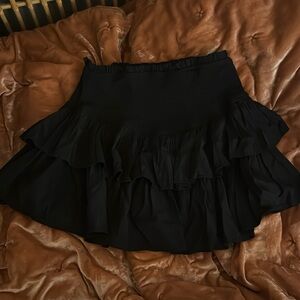 Adorable scrunch waist, appealing on, loose fitting skirt